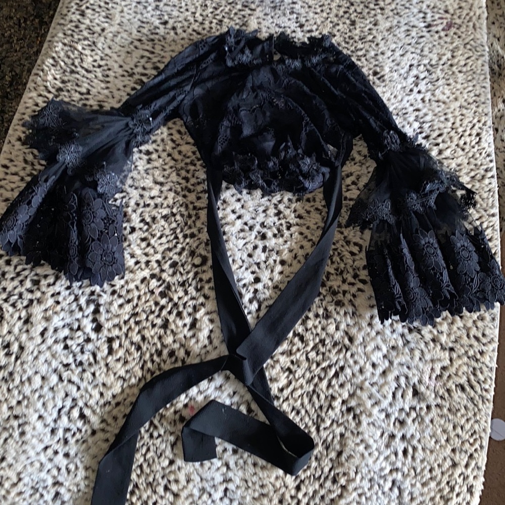 Black Lace Fashion Crop Top